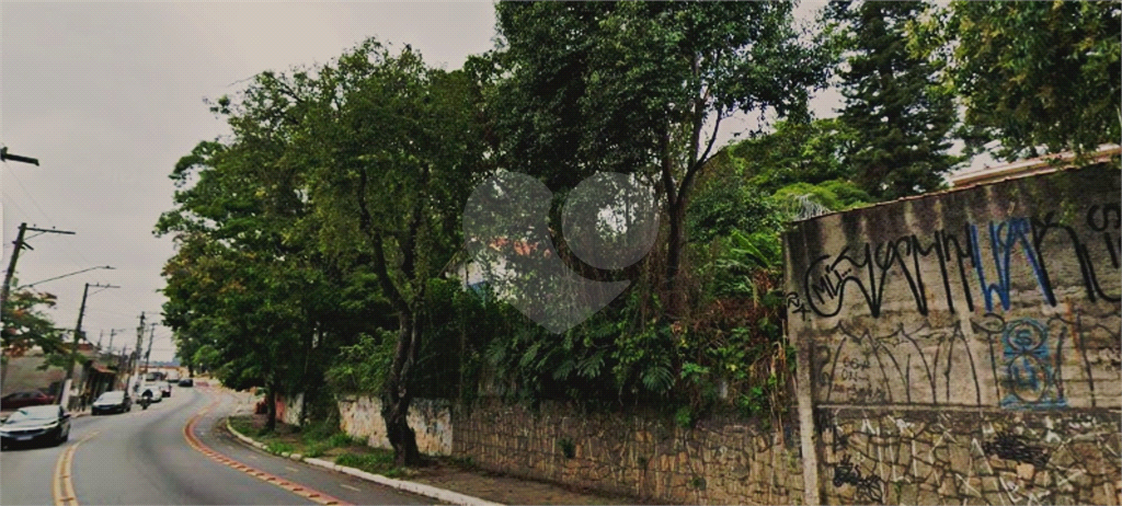 TERRENO À VENDA – RUA DO HORTO - 1.400m²
