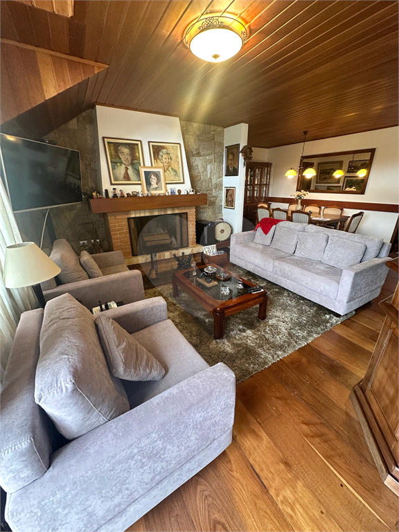 Apartamento de cobertura Vila Holandesa - Campos do Jordão / SP