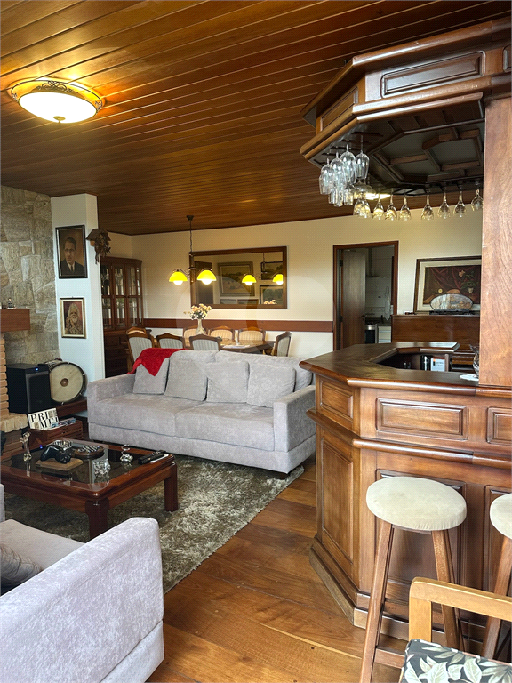 Apartamento de cobertura Vila Holandesa - Campos do Jordão / SP