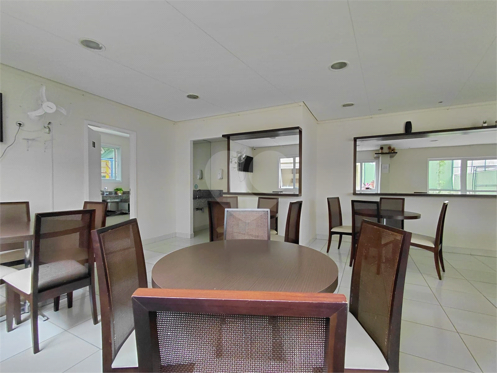 Imóvel 66m² sala de estar de 2 ambientes, 3 quartos, sendo 1 suíte, 2 vagas lazer completo Vila Romana