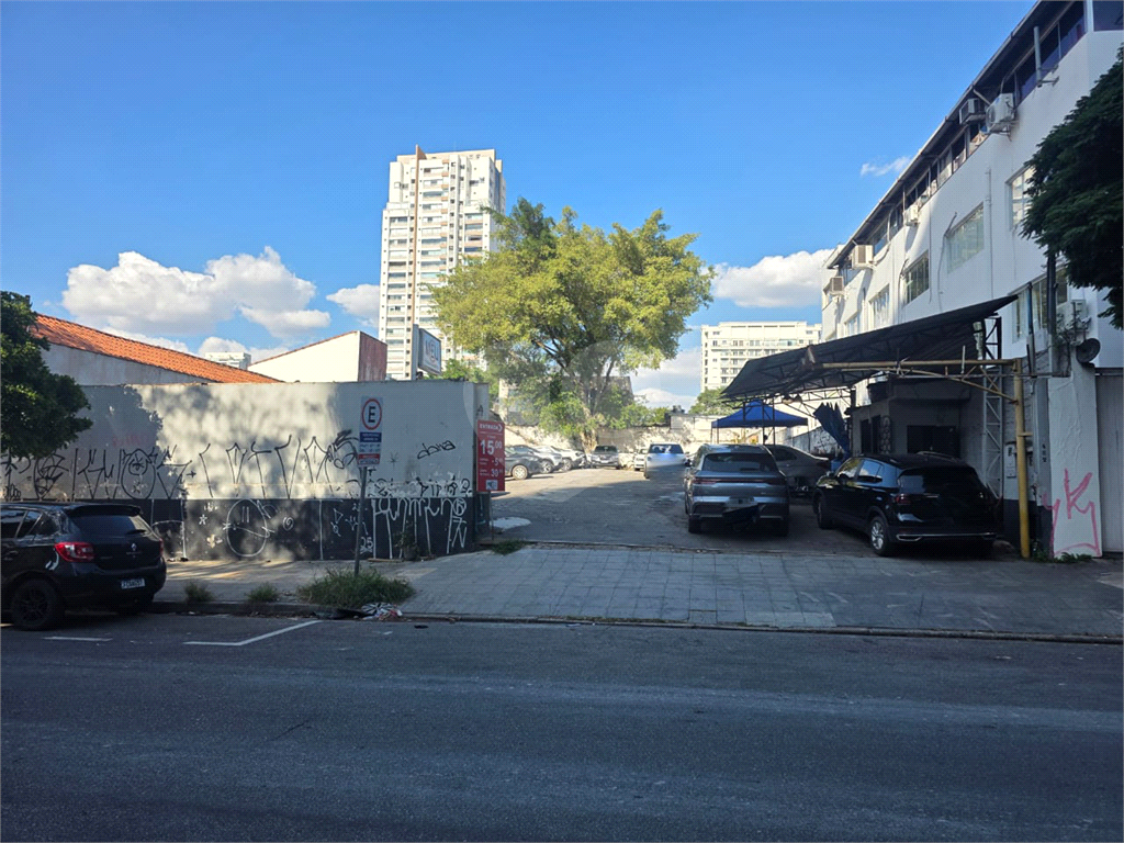 Terreno - Pinheiros - 820 m² - Venda / Compra - Próximo ao Metrô - Zoneamento ZM