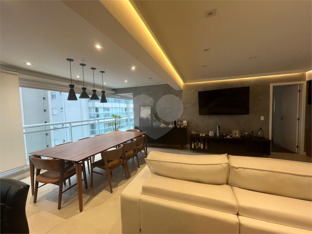 Apartamento de 145 m² na Barra Funda, 2 suítes e 3 vagas