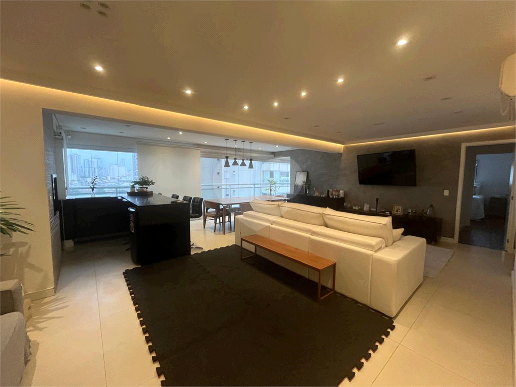 Apartamento de 145 m² na Barra Funda, 2 suítes e 3 vagas