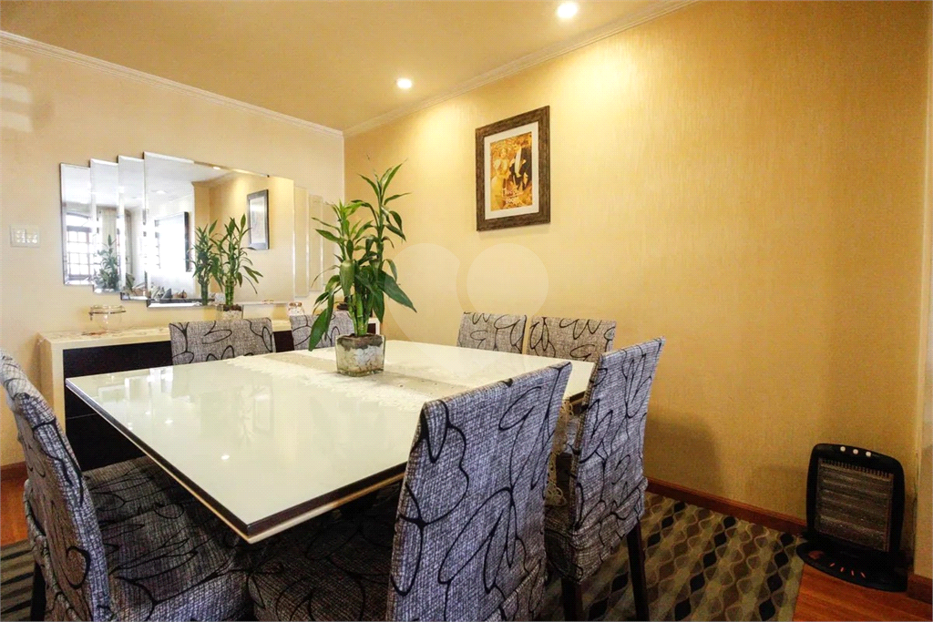 Incrível sobrado a apenas 13 minutos andando para o metrô Parada Inglesa!