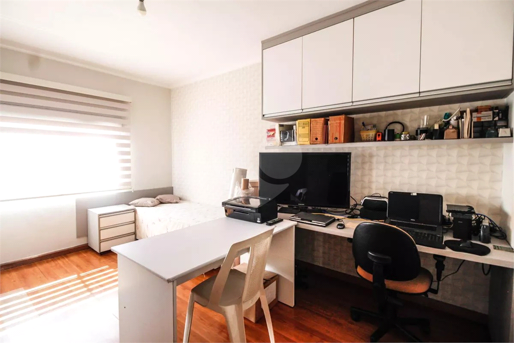 Incrível sobrado a apenas 13 minutos andando para o metrô Parada Inglesa!