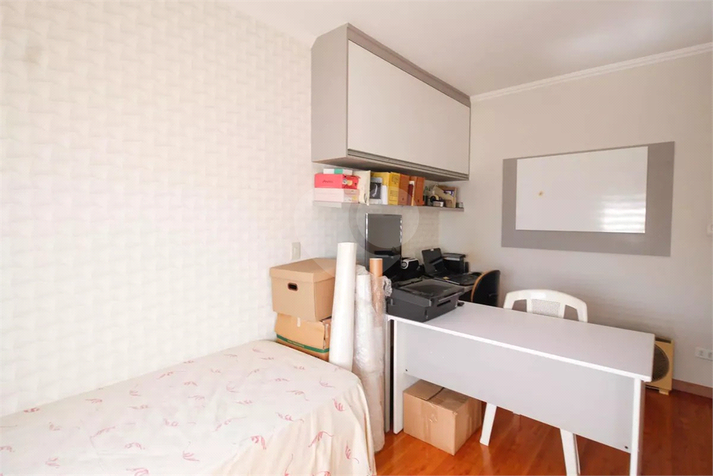 Incrível sobrado a apenas 13 minutos andando para o metrô Parada Inglesa!