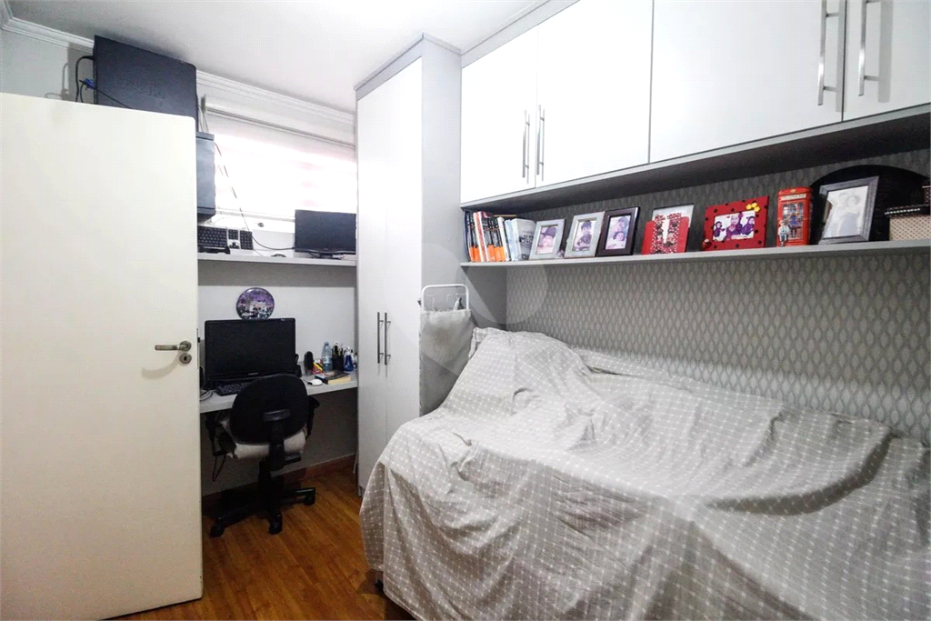 Incrível sobrado a apenas 13 minutos andando para o metrô Parada Inglesa!