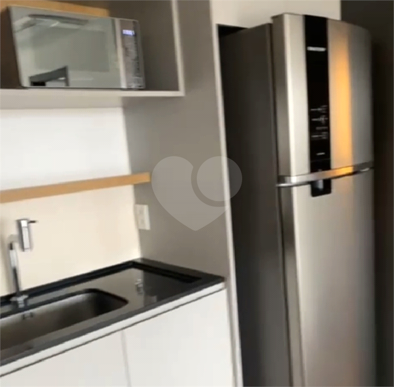 APARTAMENTO em PINHEIROS