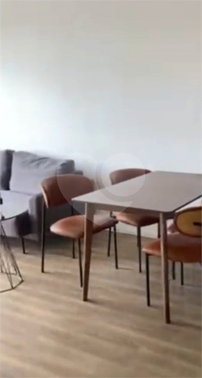 APARTAMENTO em PINHEIROS