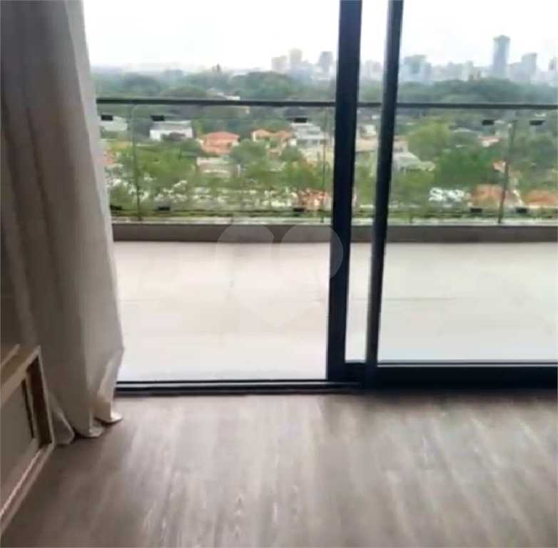 APARTAMENTO em PINHEIROS