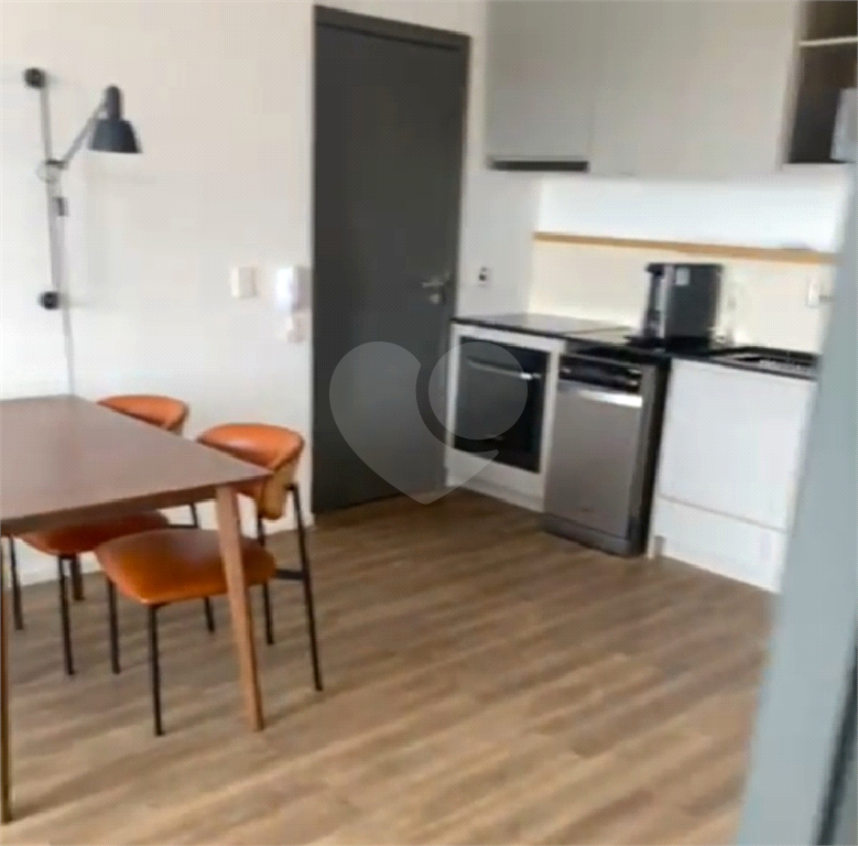 APARTAMENTO em PINHEIROS