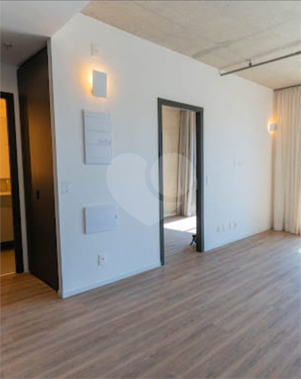 APARTAMENTO em PINHEIROS