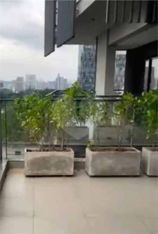 APARTAMENTO em PINHEIROS