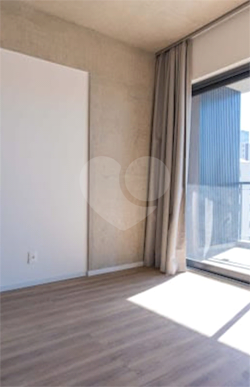 APARTAMENTO em PINHEIROS