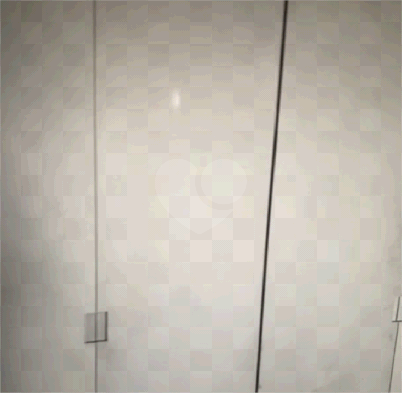 APARTAMENTO em PINHEIROS