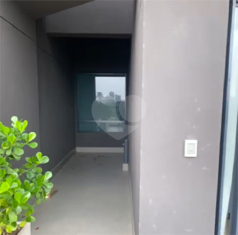 APARTAMENTO em PINHEIROS