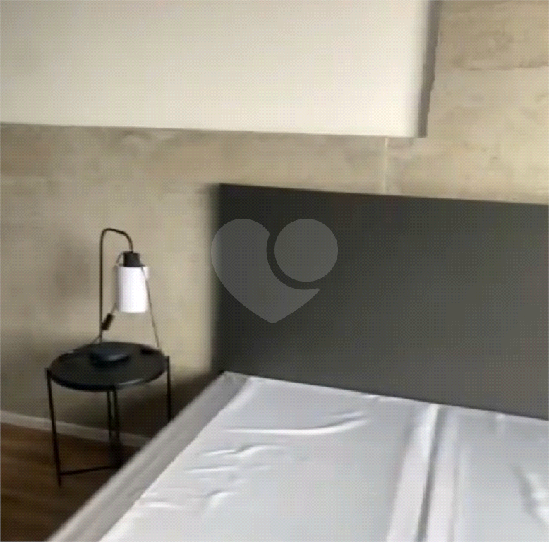 APARTAMENTO em PINHEIROS