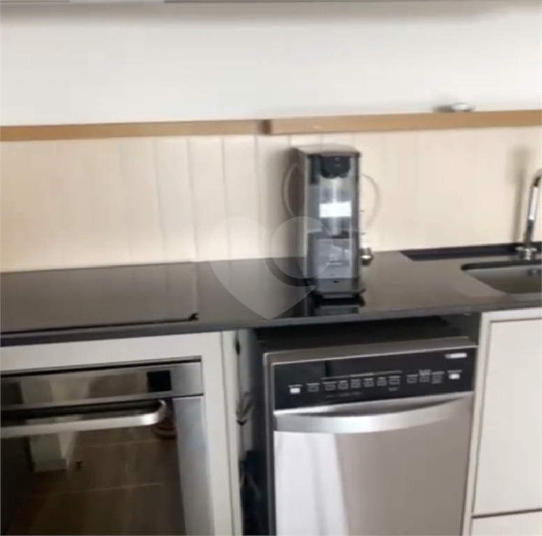 APARTAMENTO em PINHEIROS