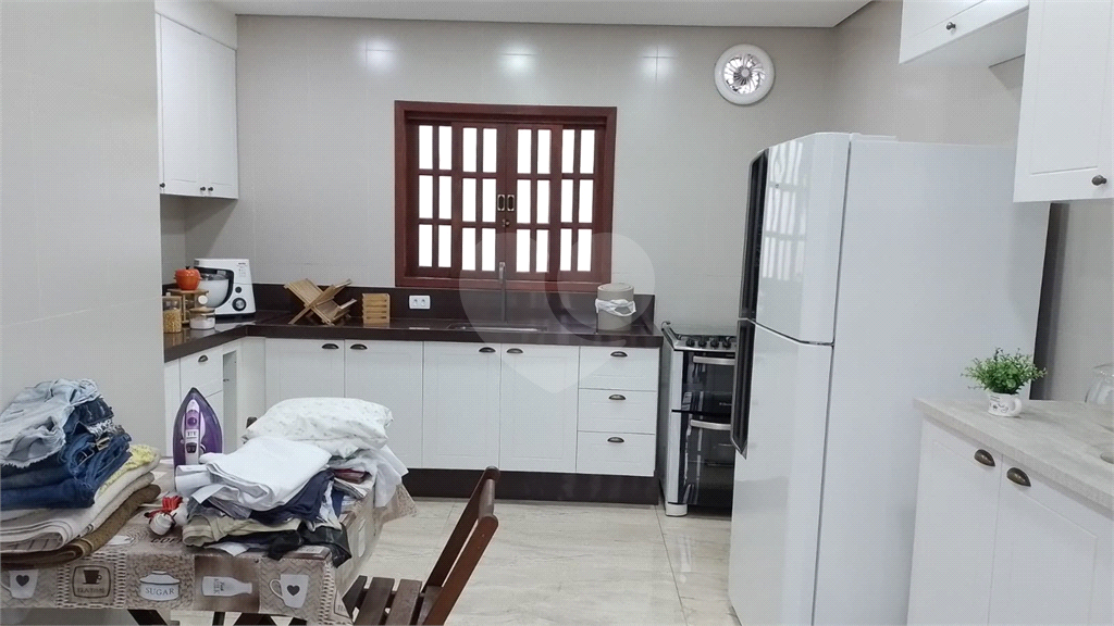 Casa - São Vicente - 5 Quartos / Dormitórios - 1 Vaga - Venda / Compra