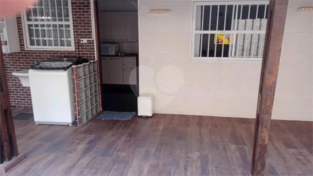 Casa - São Vicente - 5 Quartos / Dormitórios - 1 Vaga - Venda / Compra