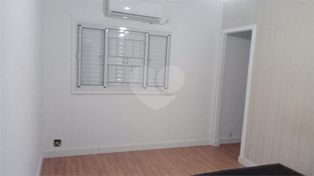 Casa - São Vicente - 5 Quartos / Dormitórios - 1 Vaga - Venda / Compra