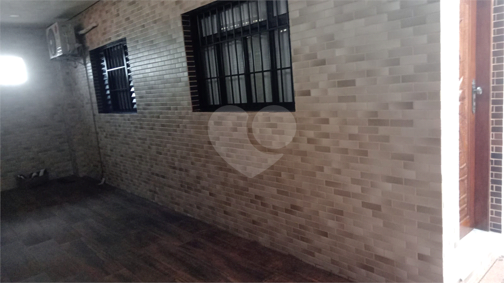 Casa - São Vicente - 5 Quartos / Dormitórios - 1 Vaga - Venda / Compra