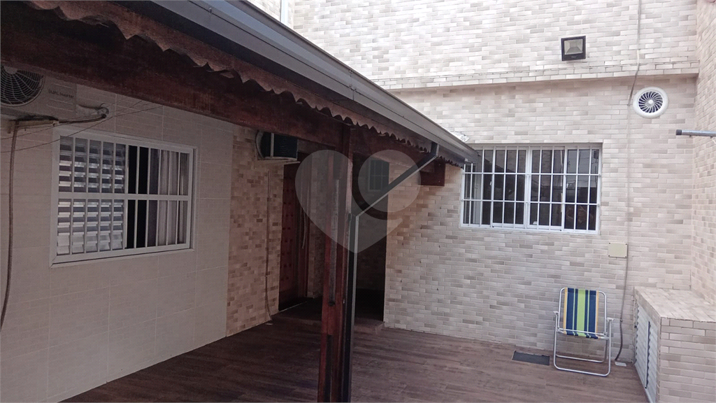 Casa - São Vicente - 5 Quartos / Dormitórios - 1 Vaga - Venda / Compra