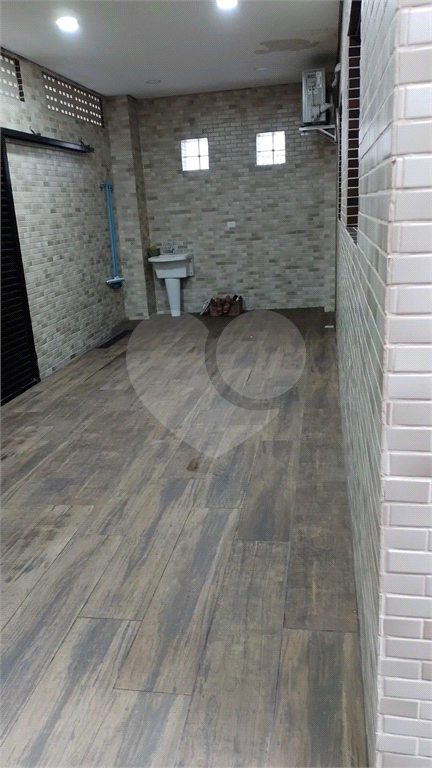 Casa - São Vicente - 5 Quartos / Dormitórios - 1 Vaga - Venda / Compra