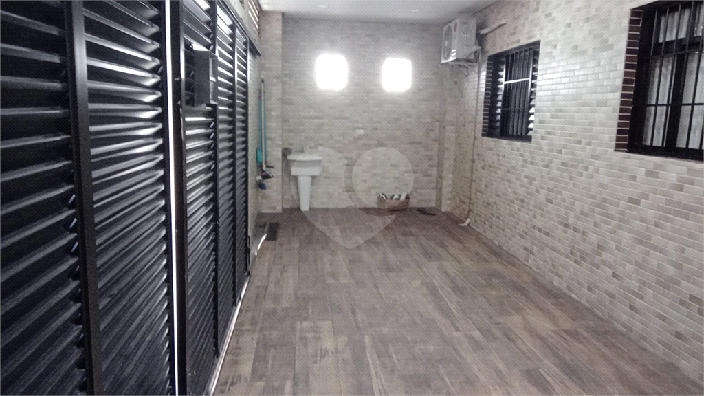 Casa - São Vicente - 5 Quartos / Dormitórios - 1 Vaga - Venda / Compra