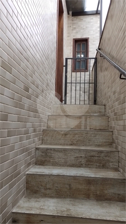 Casa - São Vicente - 5 Quartos / Dormitórios - 1 Vaga - Venda / Compra