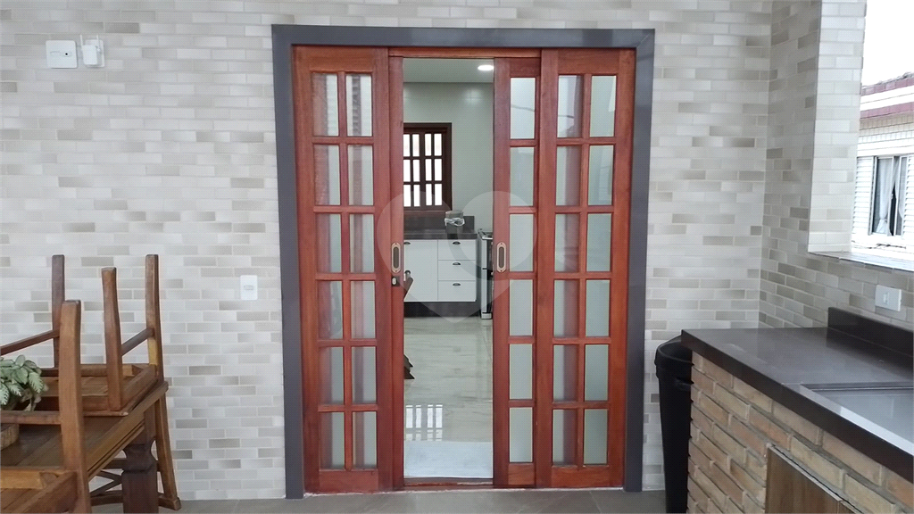 Casa - São Vicente - 5 Quartos / Dormitórios - 1 Vaga - Venda / Compra