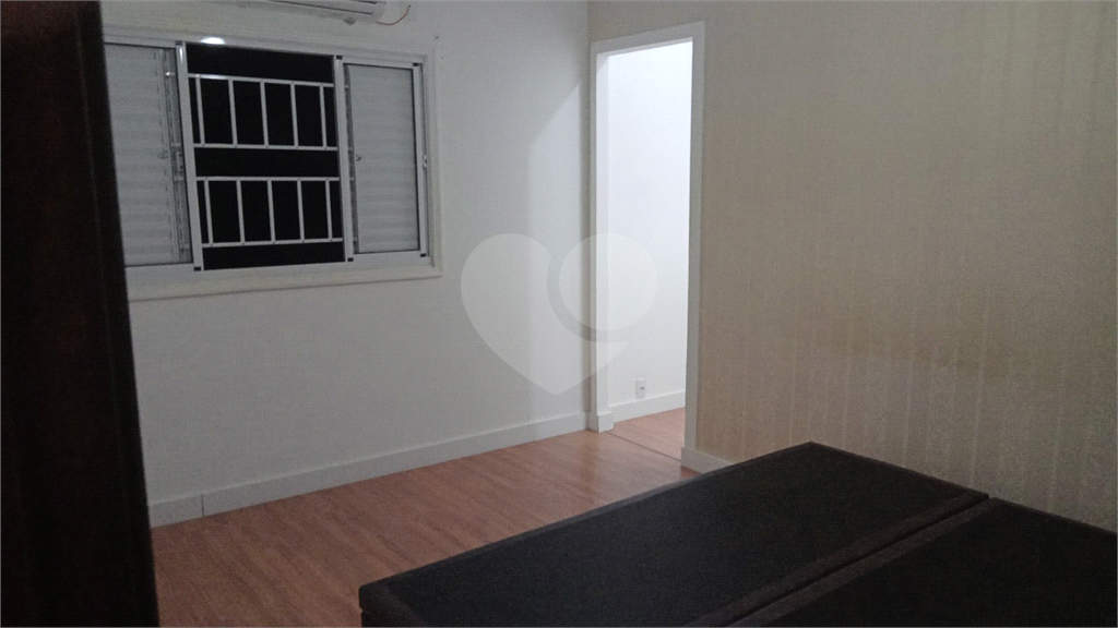 Casa - São Vicente - 5 Quartos / Dormitórios - 1 Vaga - Venda / Compra