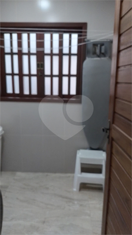 Casa - São Vicente - 5 Quartos / Dormitórios - 1 Vaga - Venda / Compra