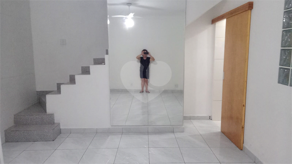 Casa - São Vicente - 5 Quartos / Dormitórios - 1 Vaga - Venda / Compra