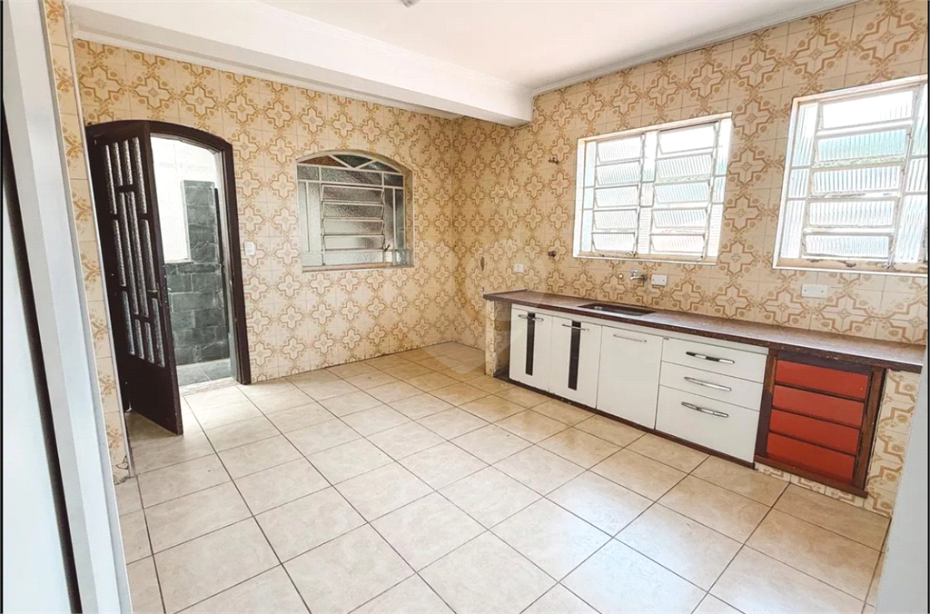 Sobrado com 3 dorms e 2 vagas - apenas 700 mil