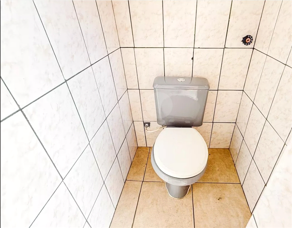 Sobrado com 3 dorms e 2 vagas - apenas 700 mil