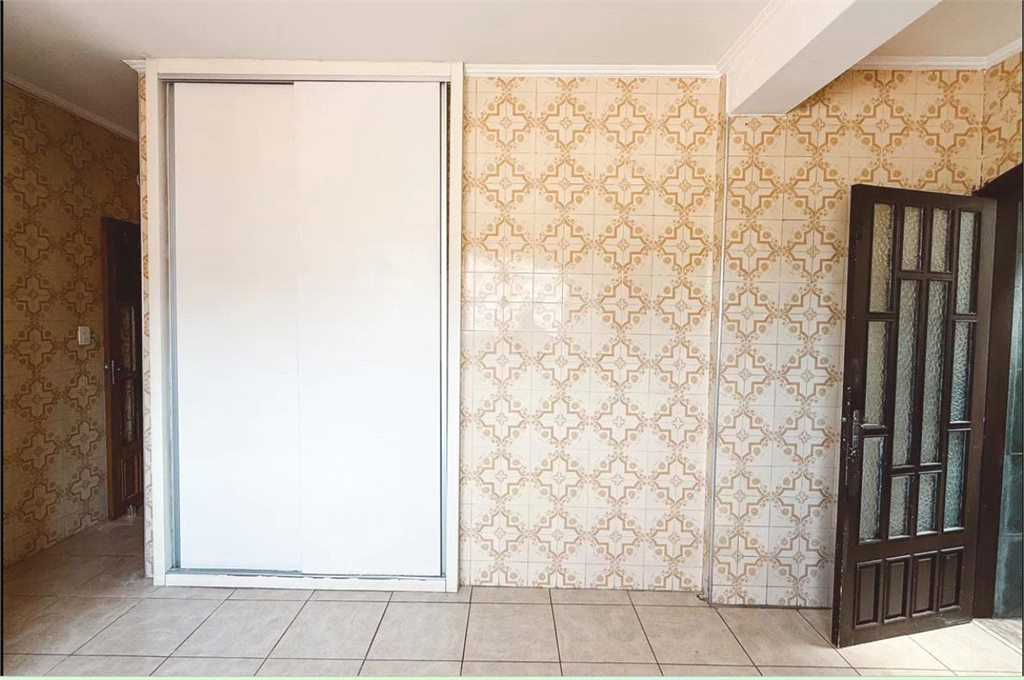 Sobrado com 3 dorms e 2 vagas - apenas 700 mil