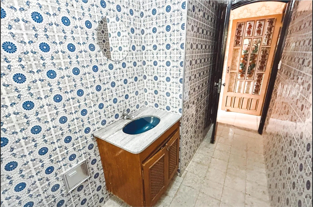 Sobrado com 3 dorms e 2 vagas - apenas 700 mil