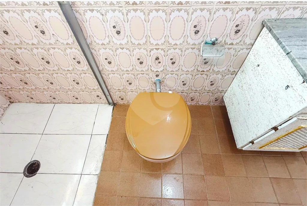 Sobrado com 3 dorms e 2 vagas - apenas 700 mil