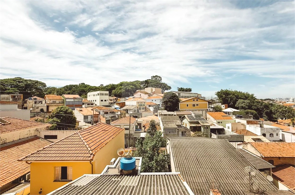 Sobrado com 3 dorms e 2 vagas - apenas 700 mil