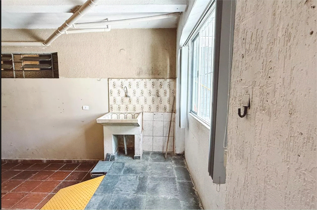 Sobrado com 3 dorms e 2 vagas - apenas 700 mil