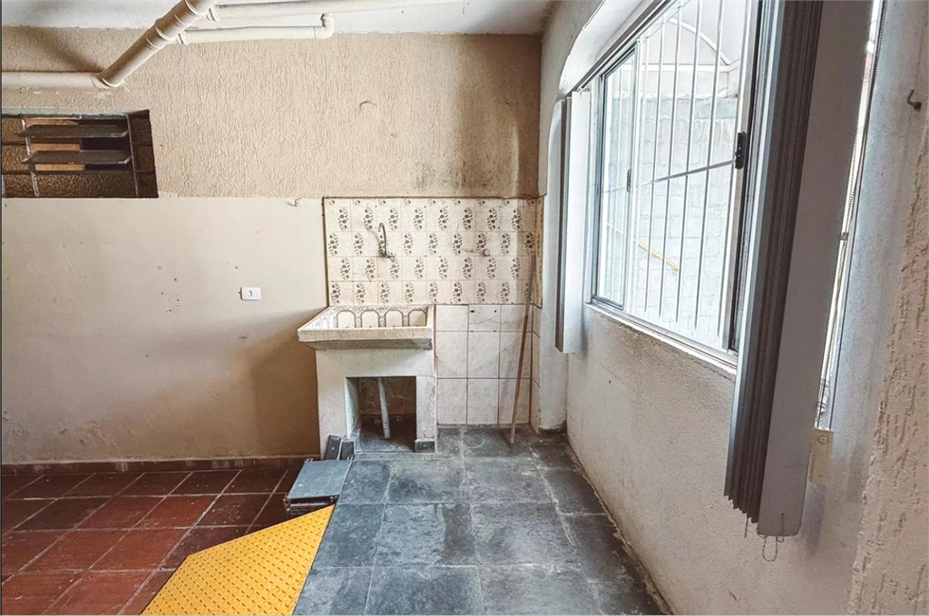 Sobrado com 3 dorms e 2 vagas - apenas 700 mil