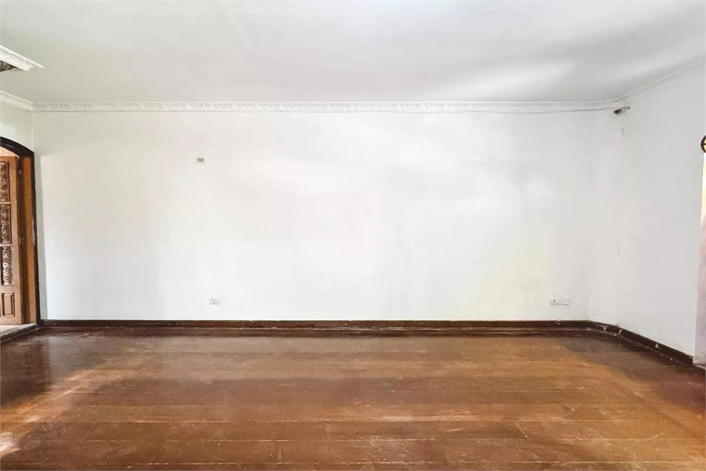 Sobrado com 3 dorms e 2 vagas - apenas 700 mil