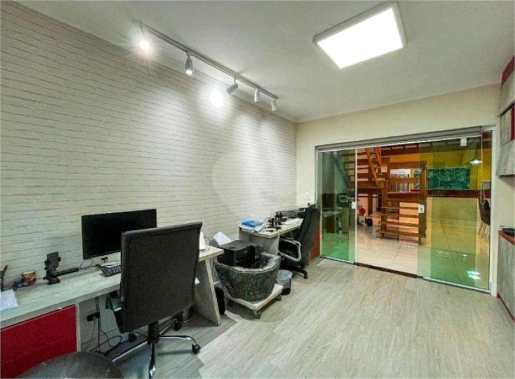 Casa Alto Padrão à Venda ou Locação na Serra da Cantareira | 1000 m² |  4 suítes | 6 vagas!