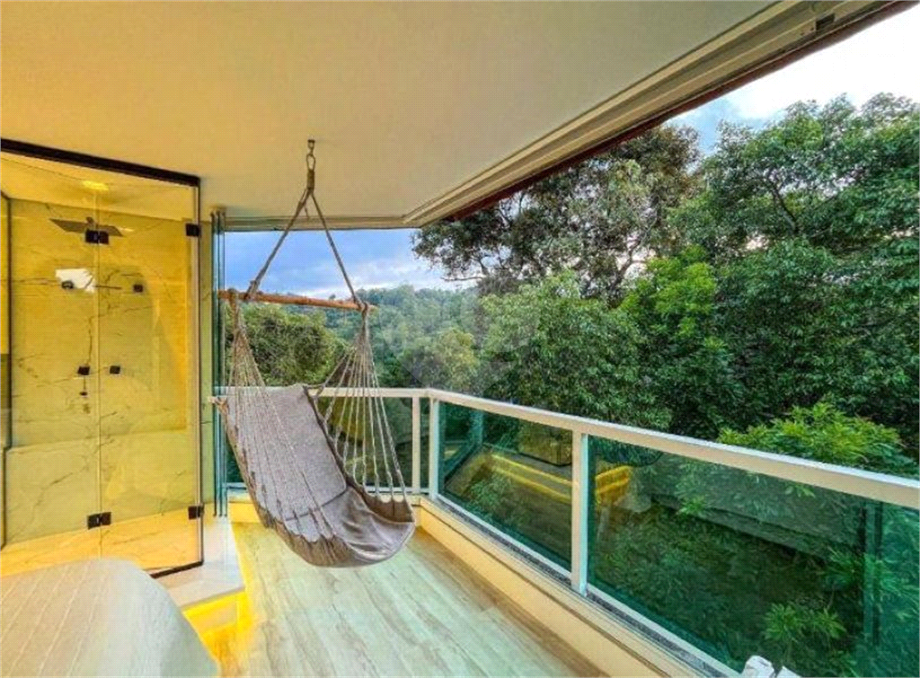 Casa Alto Padrão à Venda ou Locação na Serra da Cantareira | 1000 m² |  4 suítes | 6 vagas!