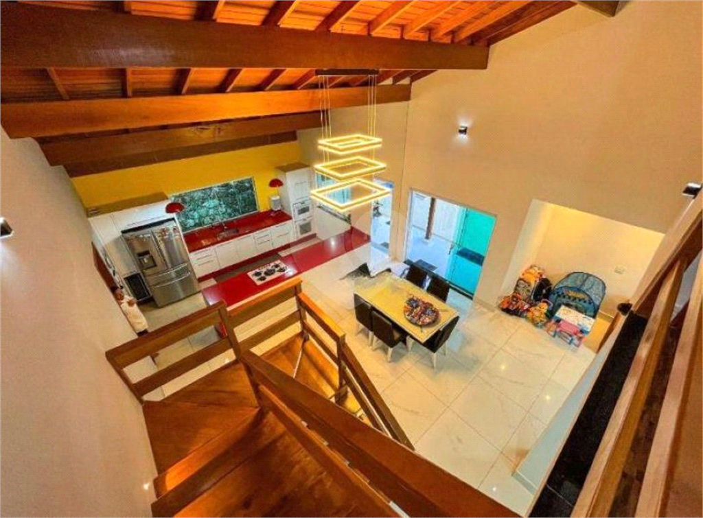 Casa Alto Padrão à Venda ou Locação na Serra da Cantareira | 1000 m² |  4 suítes | 6 vagas!