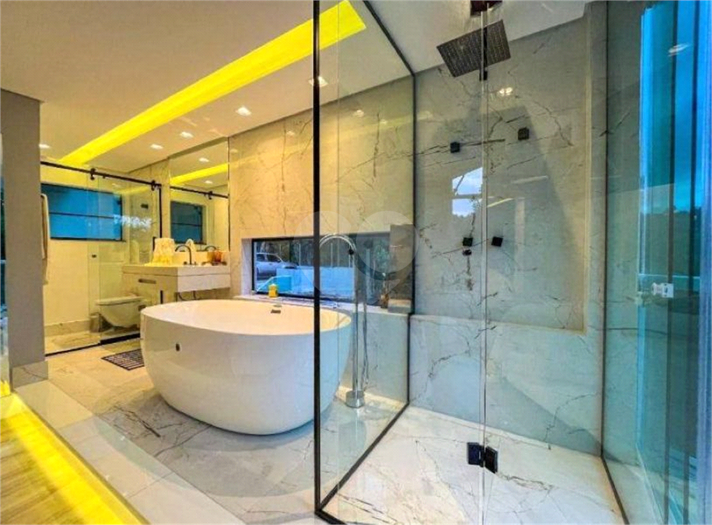 Casa Alto Padrão à Venda ou Locação na Serra da Cantareira | 1000 m² |  4 suítes | 6 vagas!