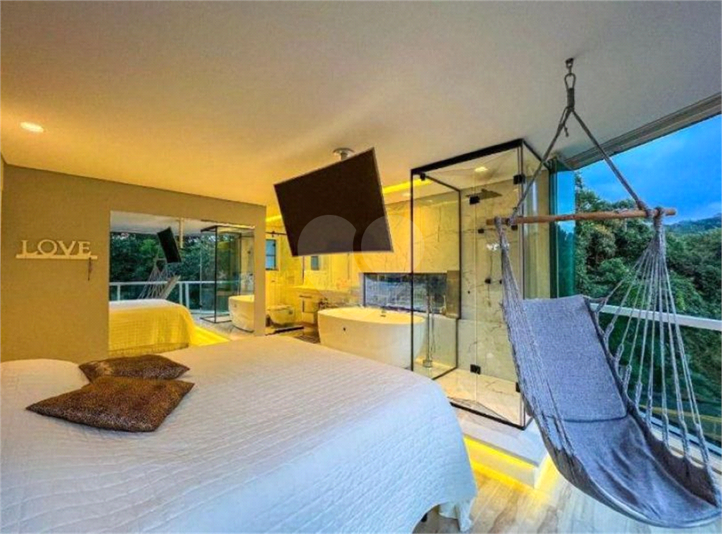 Casa Alto Padrão à Venda ou Locação na Serra da Cantareira | 1000 m² |  4 suítes | 6 vagas!