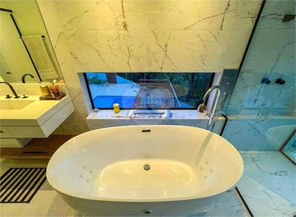 Casa Alto Padrão à Venda ou Locação na Serra da Cantareira | 1000 m² |  4 suítes | 6 vagas!