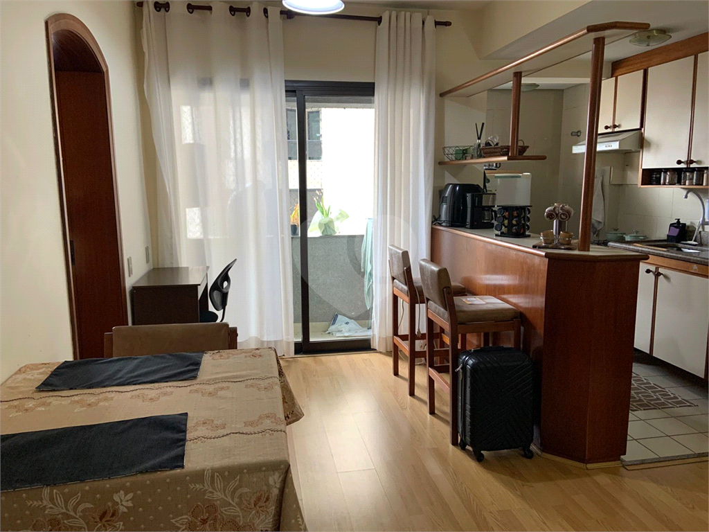 MOEMA PÁSSAROS - 1 DORM COM VAGA 